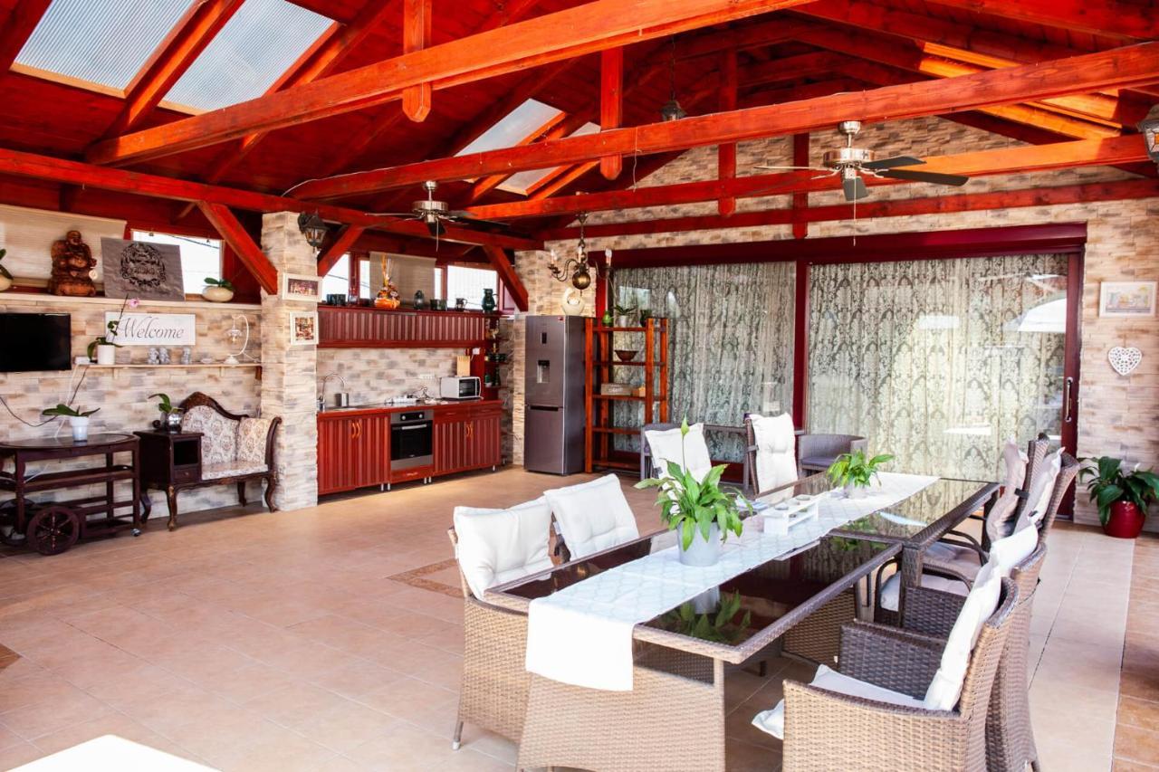 Barackos Wellness Villa Fot Luaran gambar